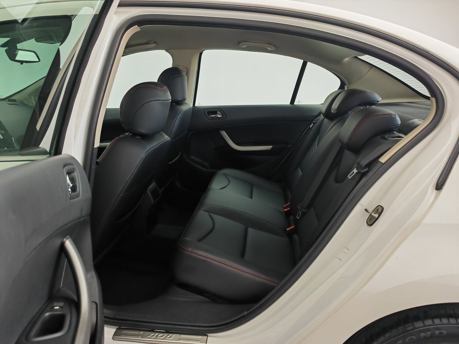 Used Peugeot 408 2013 1.6 MT