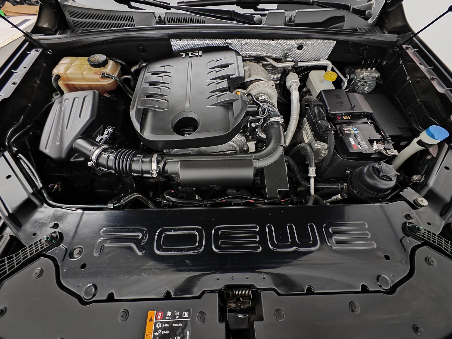Used Roewe RX8 2018 2.0 AT