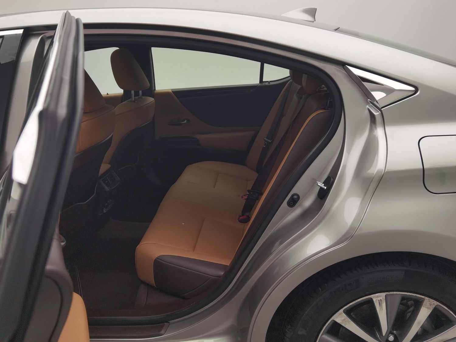 Used Lexus ES 2020 2.0 AT