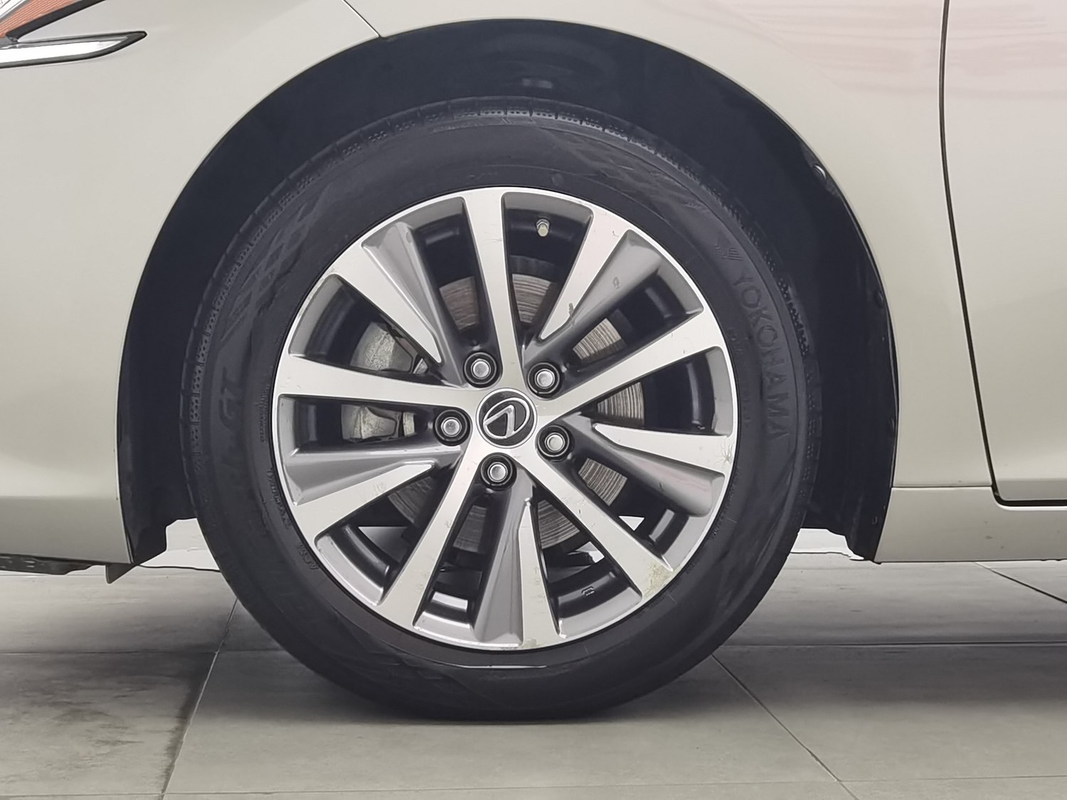 Used Lexus ES 2020 2.0 AT