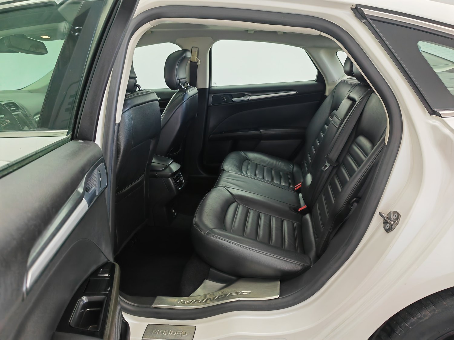 Used Ford Mondeo 2013 1.5 AT