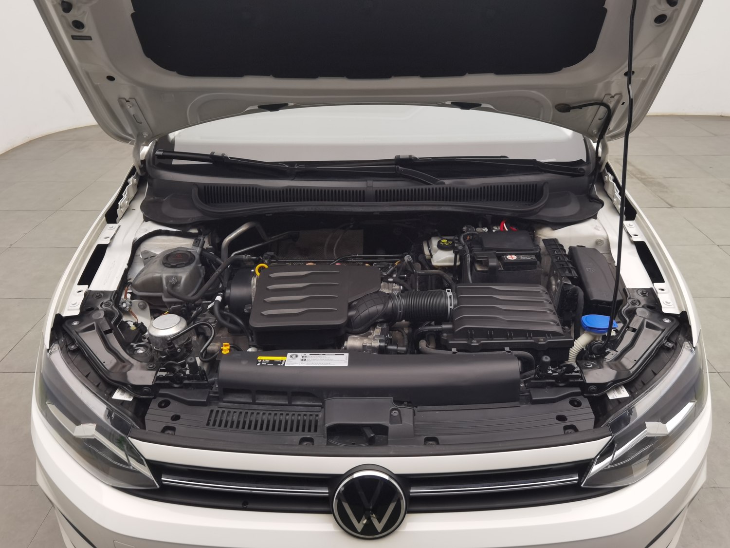 Used Volkswagen Polo 2021 1.5 AT