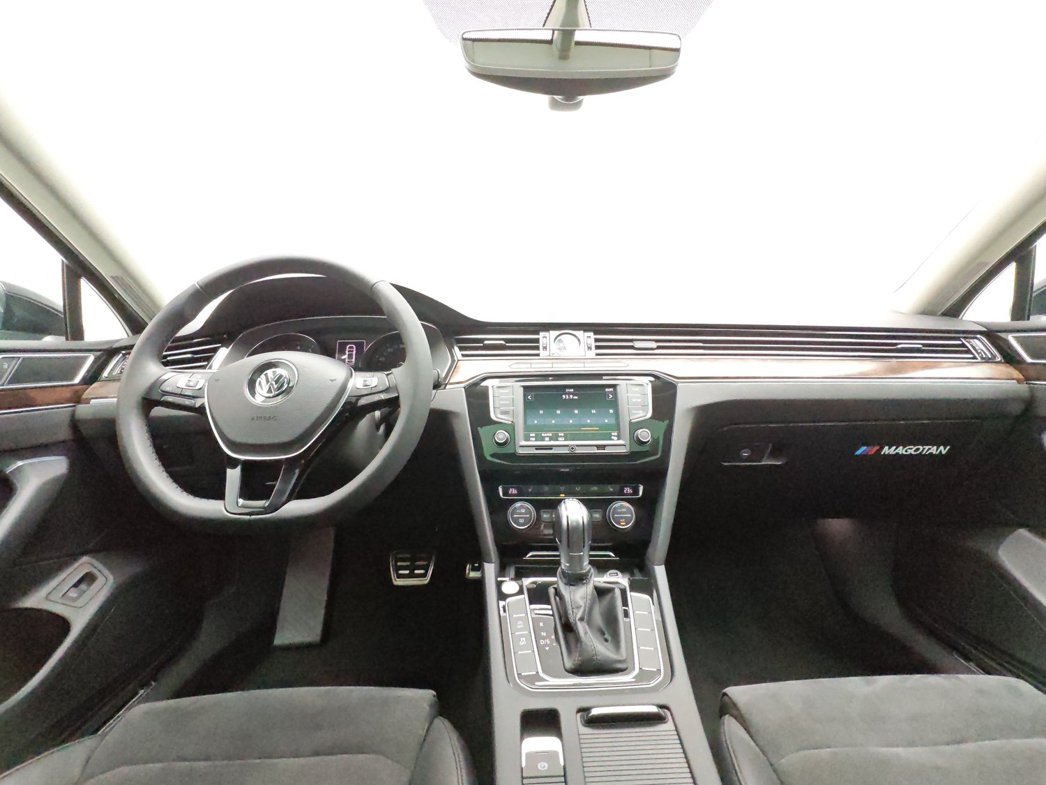Used Volkswagen Magotan 2017 1.8 AT