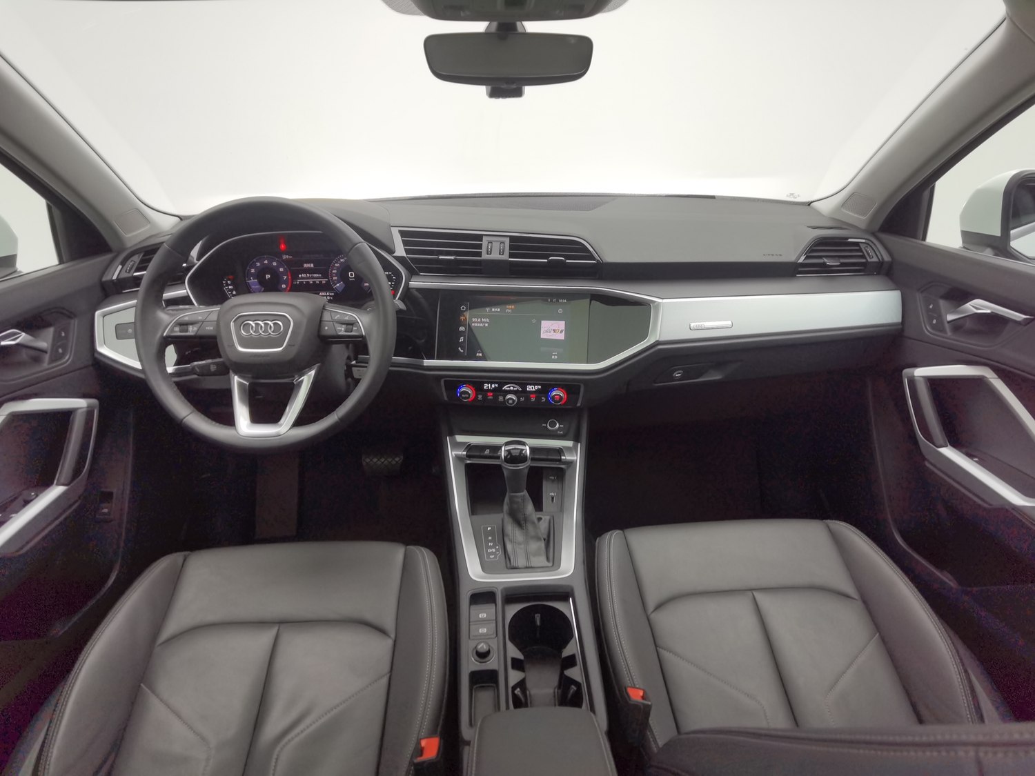 Used Audi Q3 2021 1.4 AT