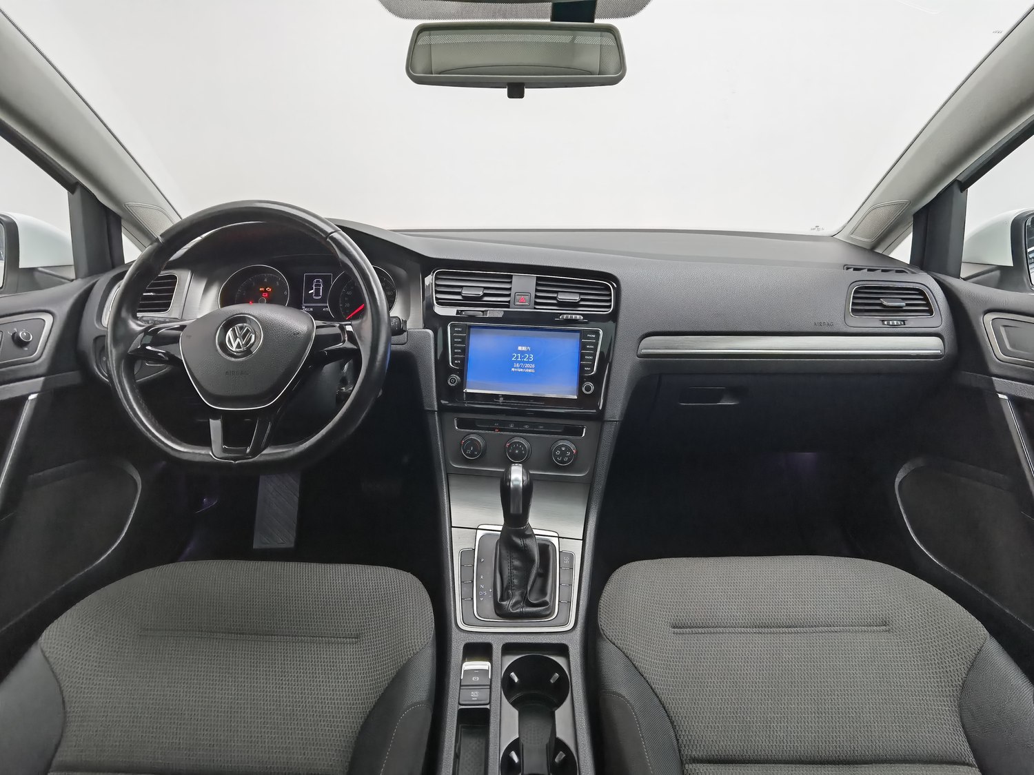 Used Volkswagen Golf 2015 1.4 AT