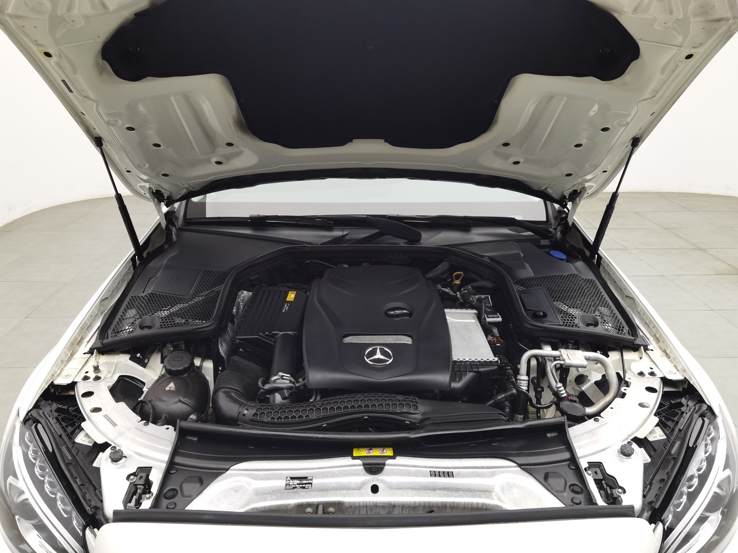 Used Mercedes-Benz C-Class 2018 2.0 AT