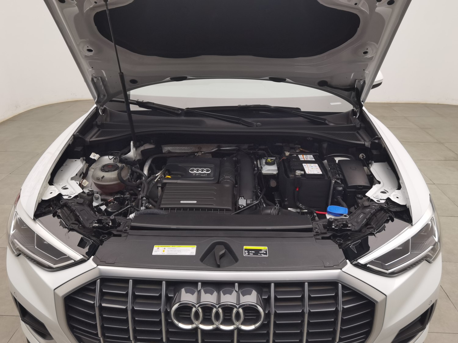 Used Audi Q3 2021 1.4 AT