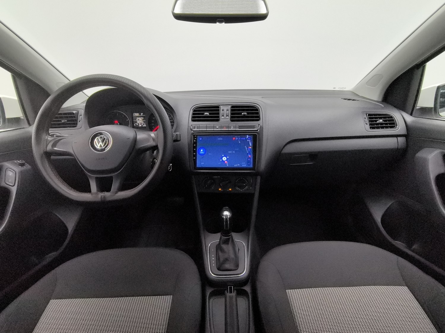 Used Volkswagen Polo 2018 1.5 AT