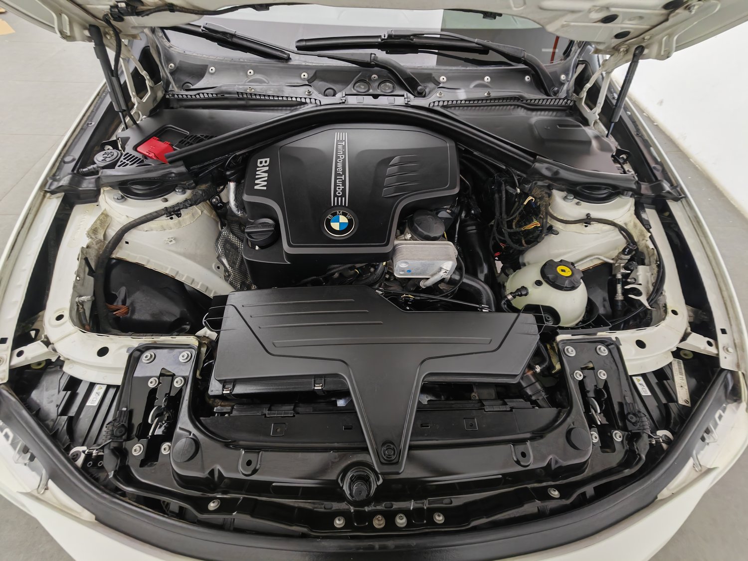 Used BMW THE3 2014 2.0 AT