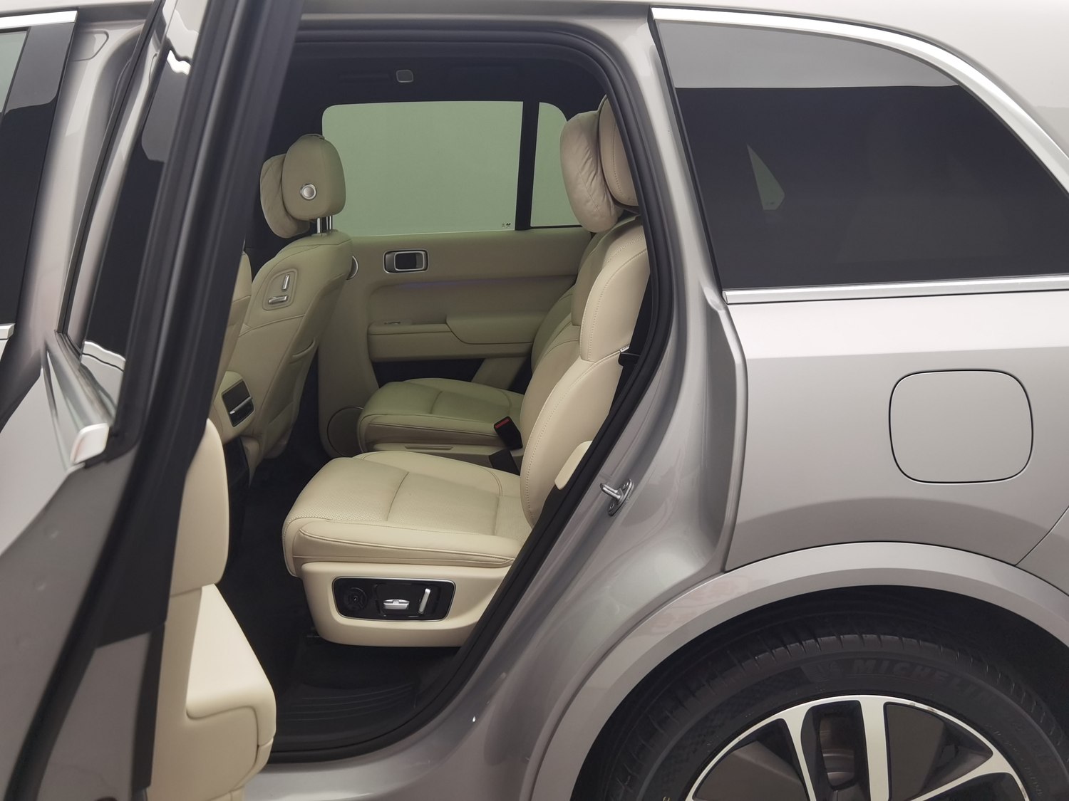 Used Li Auto L8 2023 1.5 AT
