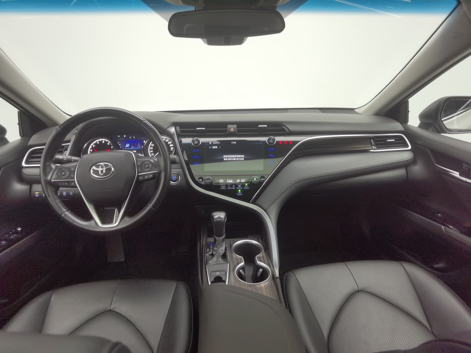 Used Toyota Camry 2019 2.0 AT