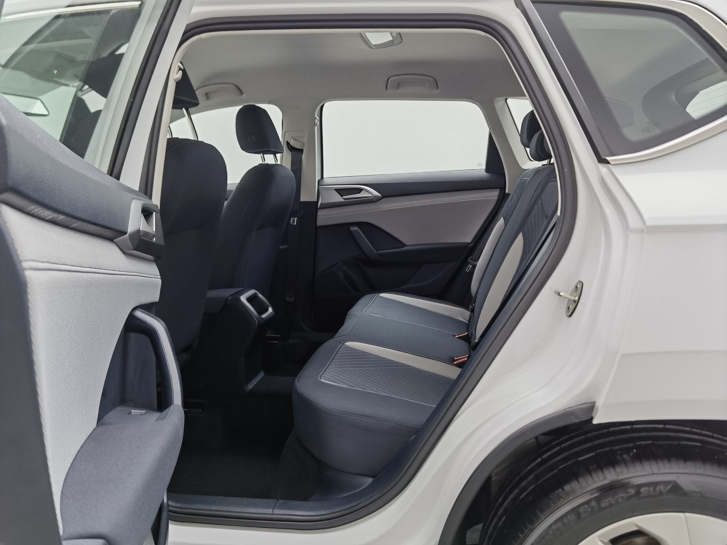 Used Volkswagen Tharu 2024 1.5 AT