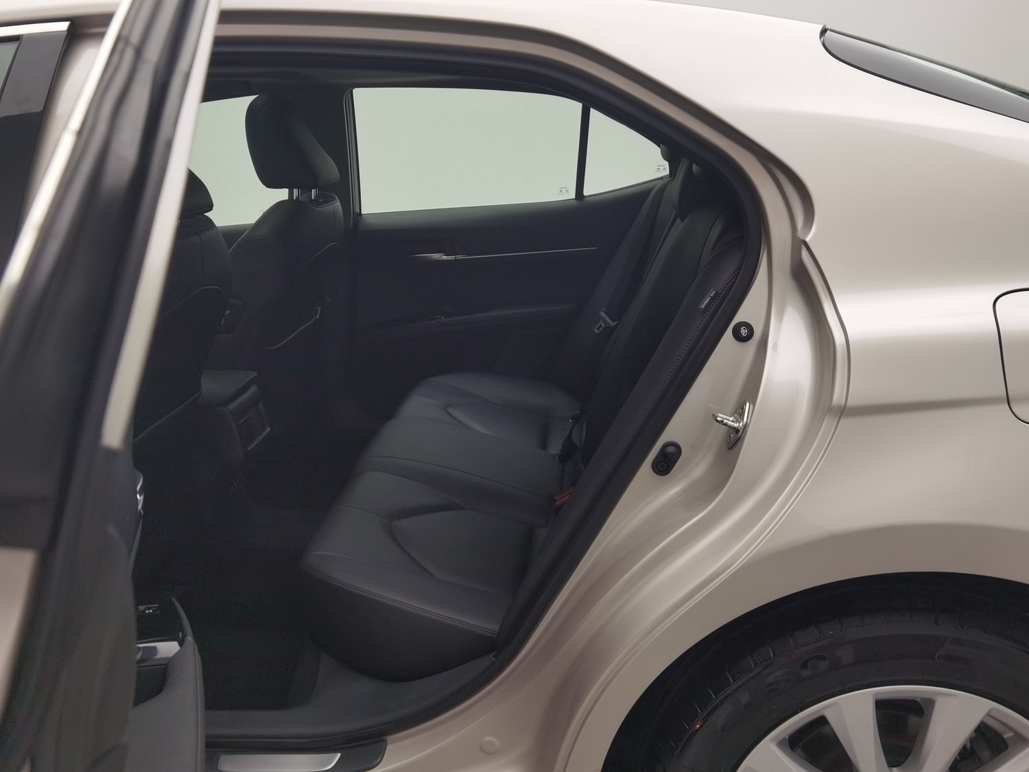 Used Toyota Camry 2019 2.0 AT