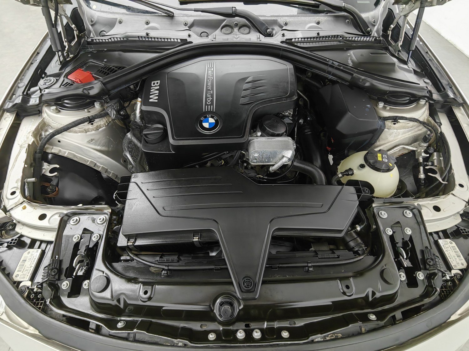 Used BMW THE3 2016 2.0 AT