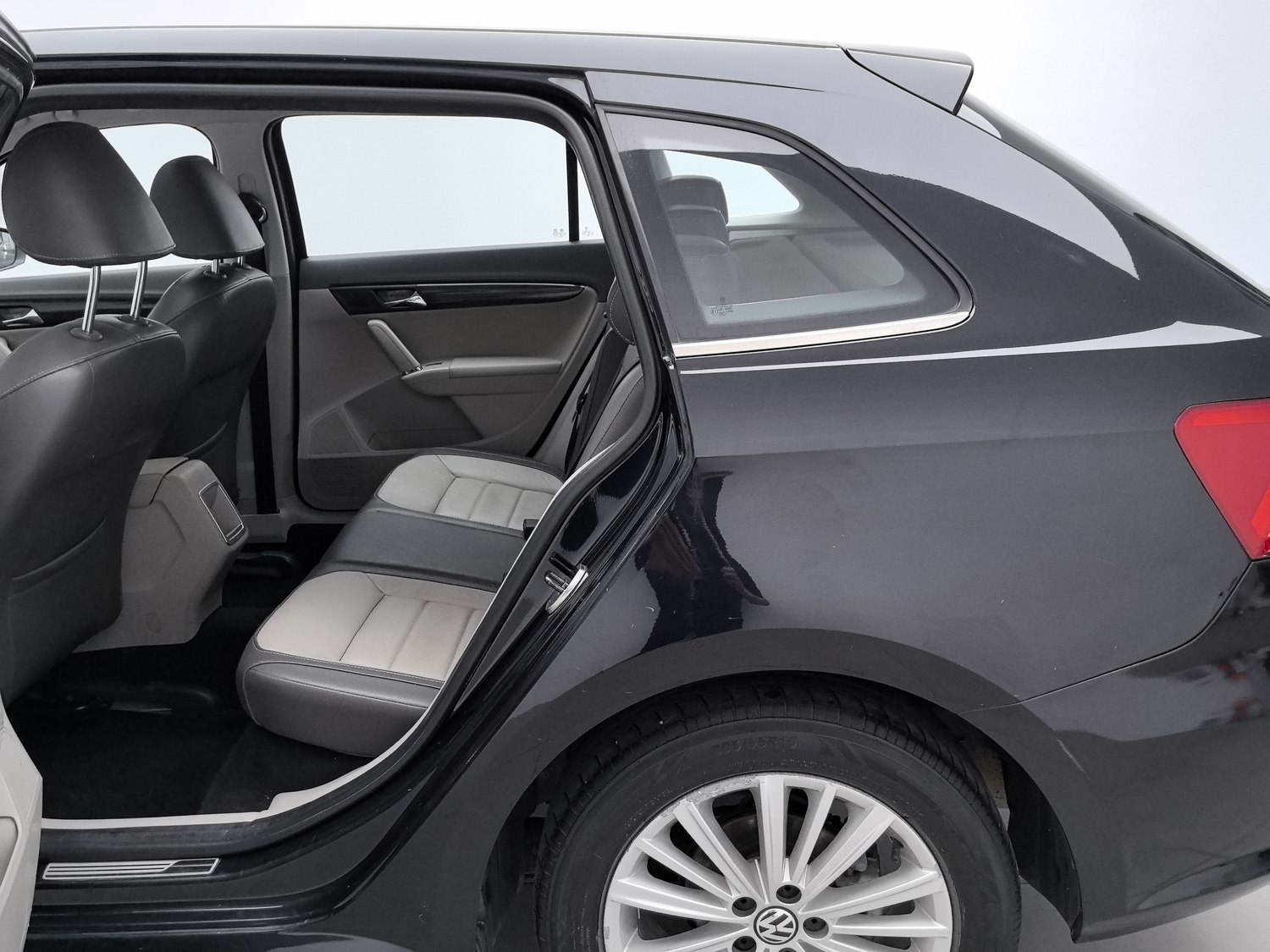 Used Volkswagen Gran Lavida 2013 1.6 AT