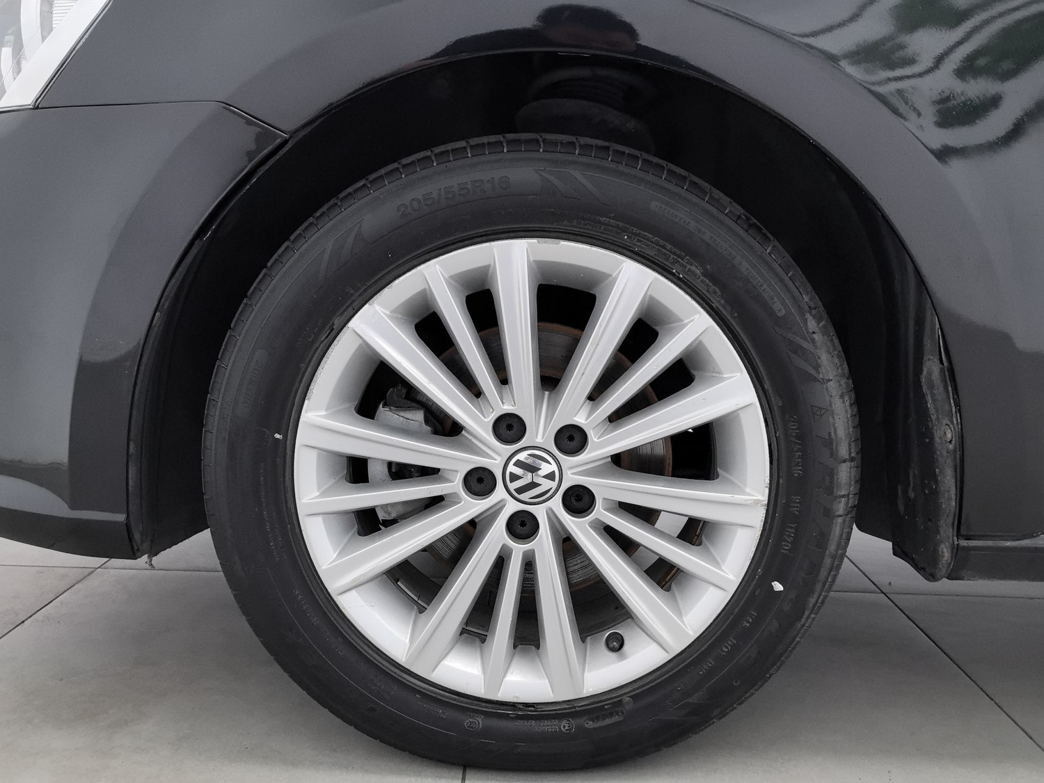 Used Volkswagen Gran Lavida 2013 1.6 AT