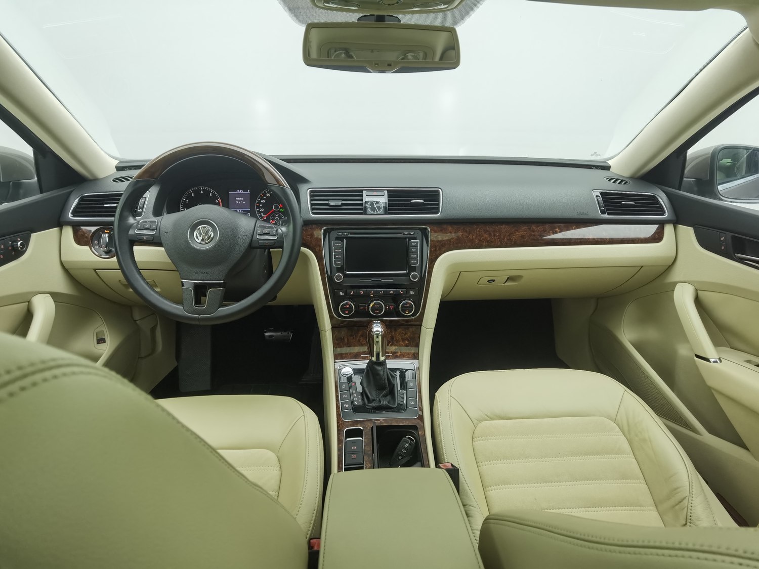 Used Volkswagen Passat 2013 2.0 AT