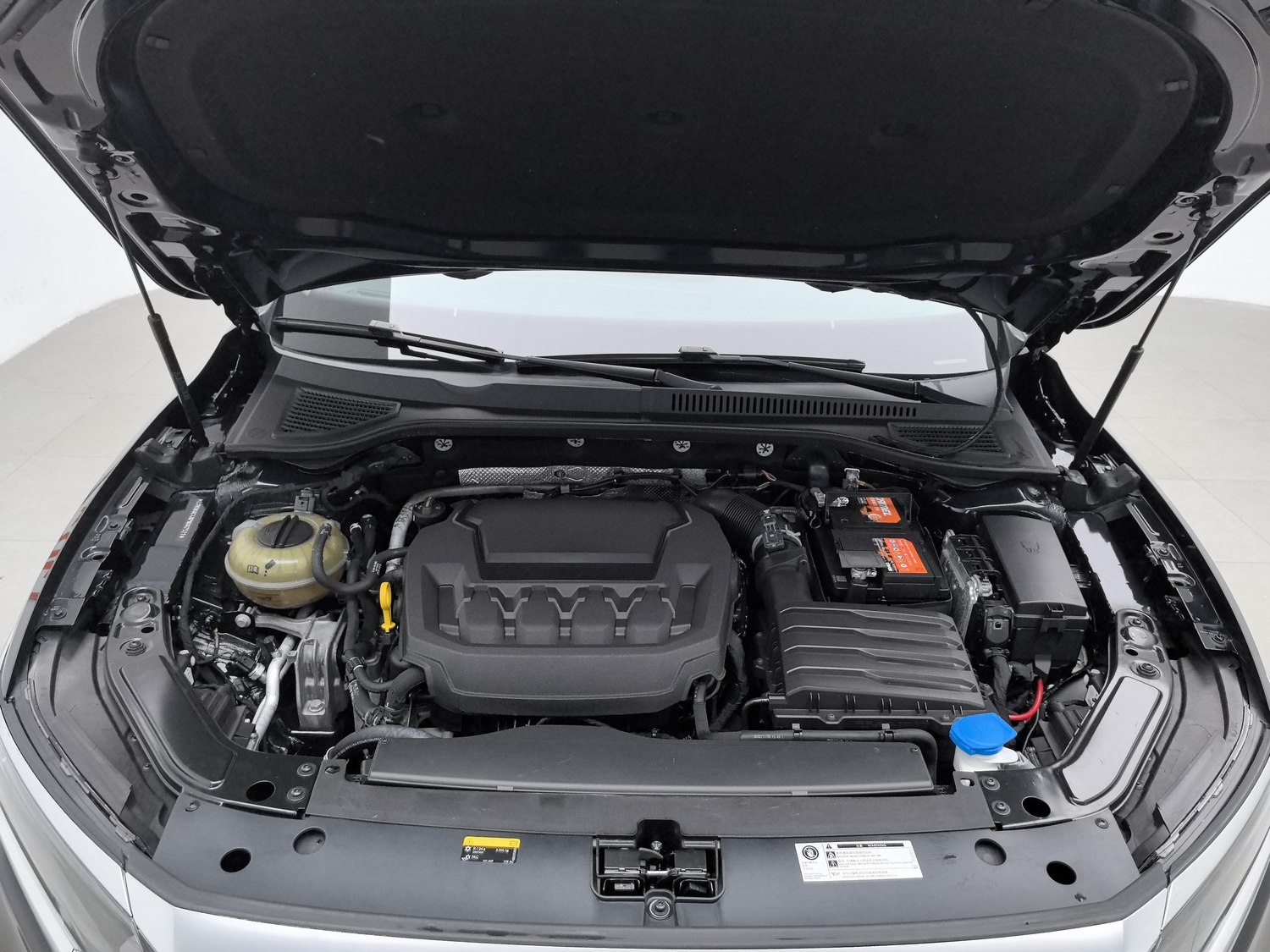 Used Volkswagen Passat 2023 2.0 AT