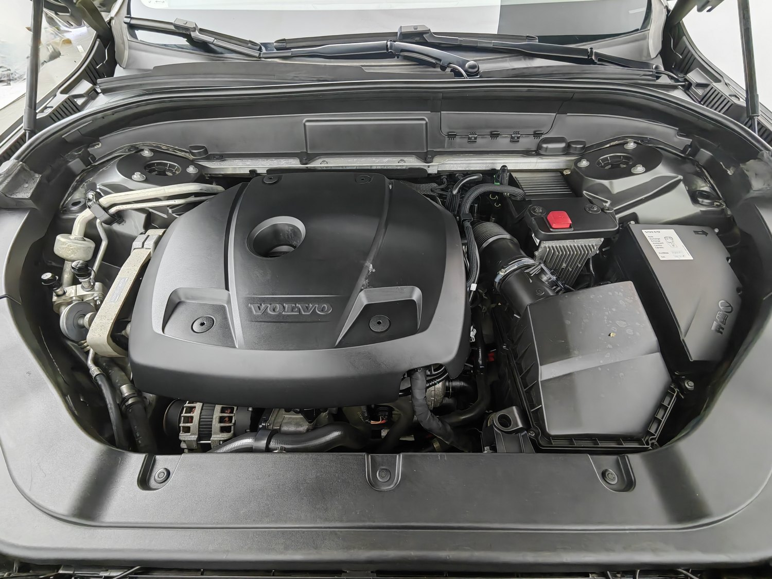 Used Volvo XC60 2019 2.0 AT