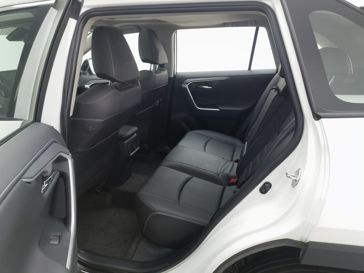Used Toyota RAV4 2022 2.0 AT