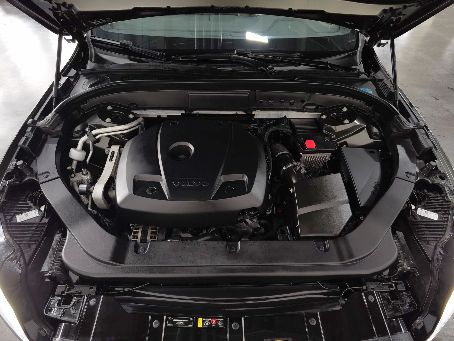 Used Volvo XC60 2021 2.0 AT