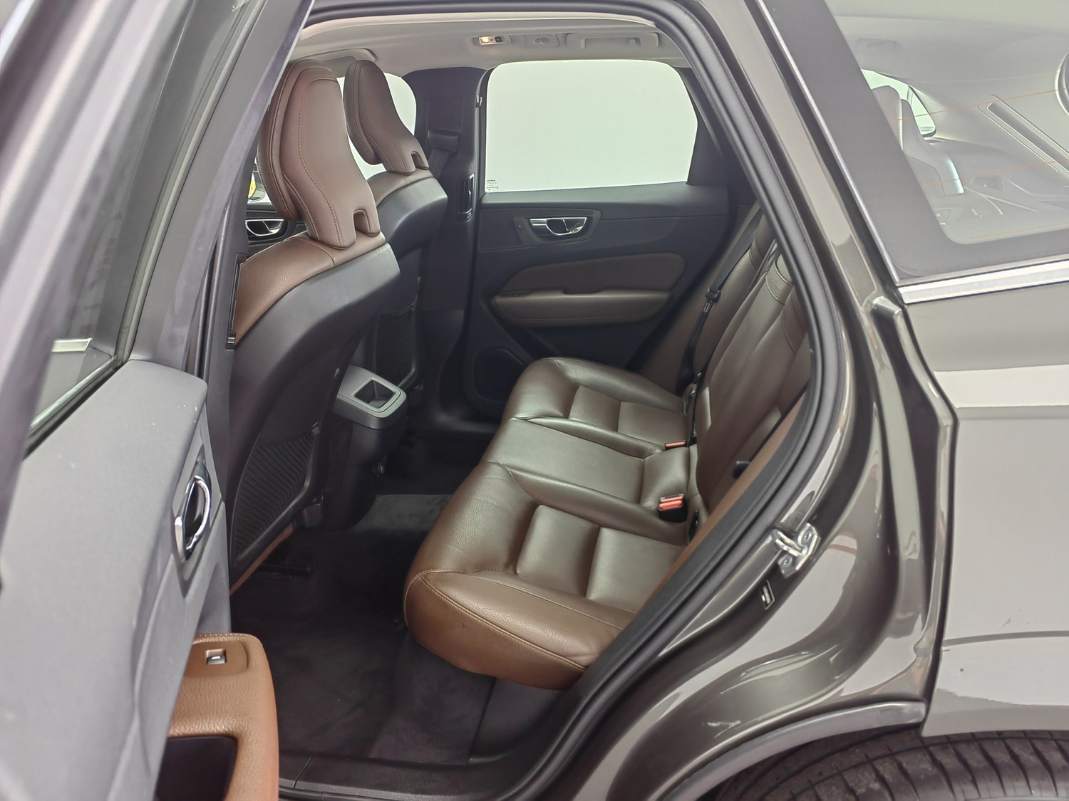 Used Volvo XC60 2019 2.0 AT
