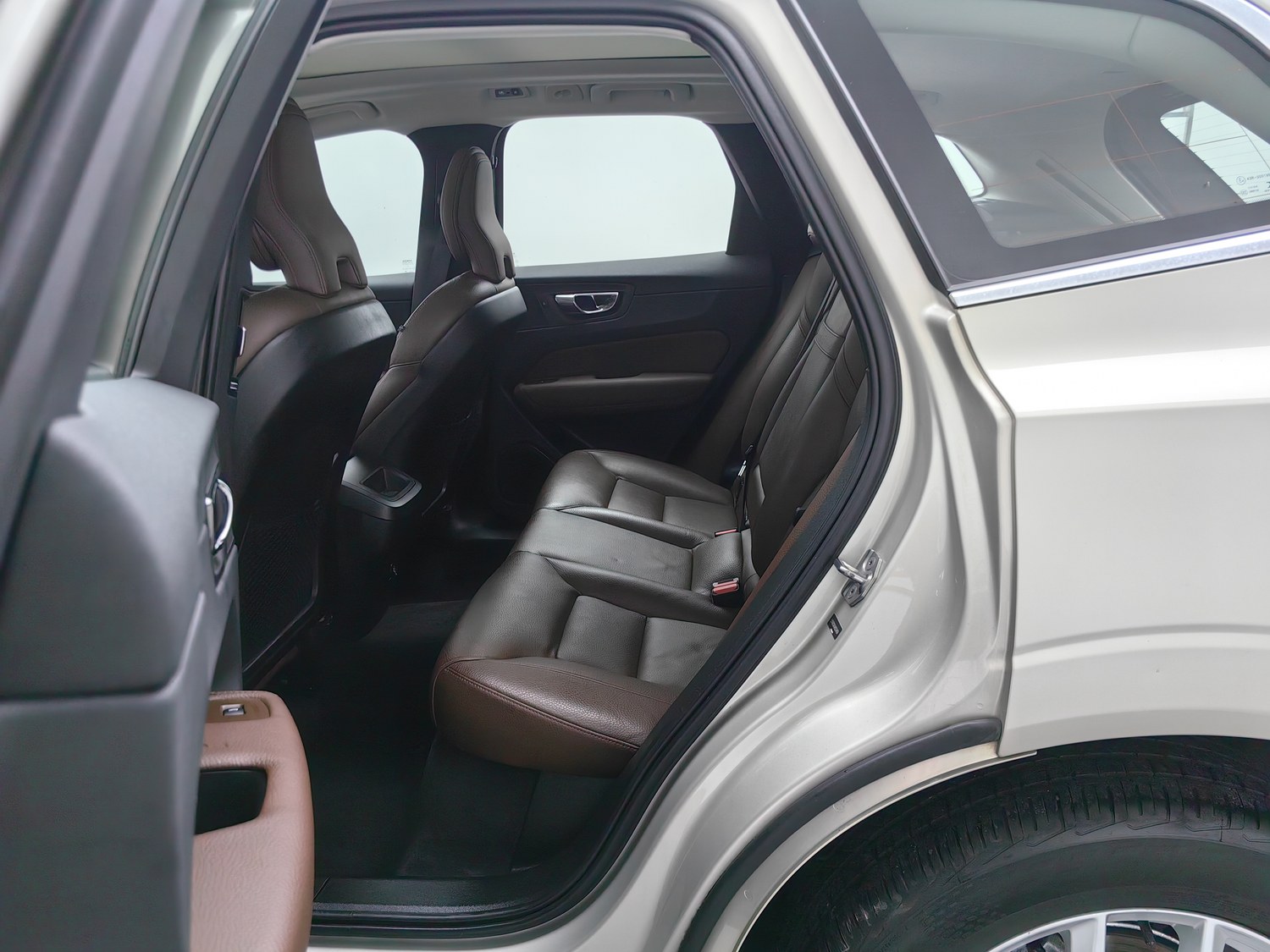 Used Volvo XC60 2019 2.0 AT