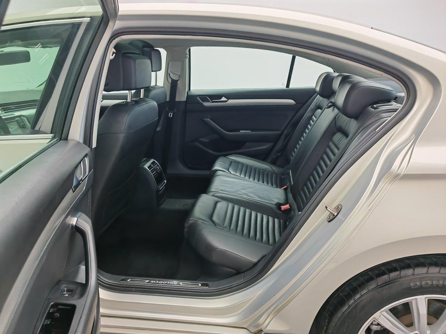 Used Volkswagen Magotan 2018 1.8 AT
