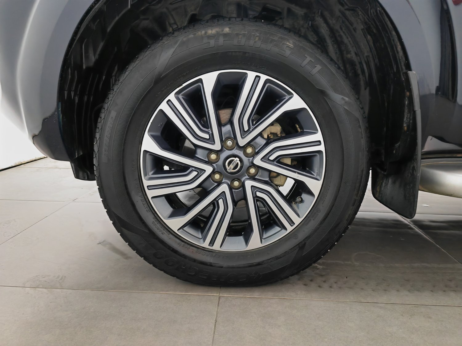 Used Nissan Terra 2020 2.5 AT