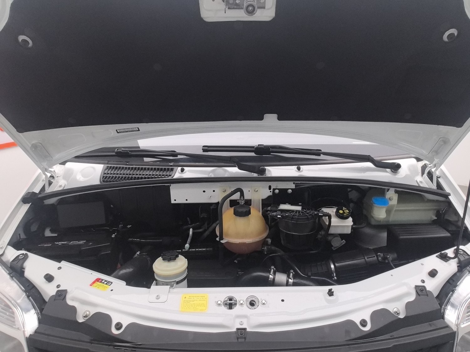 Used SAIC MAXUS V80 2023 2.0 MT