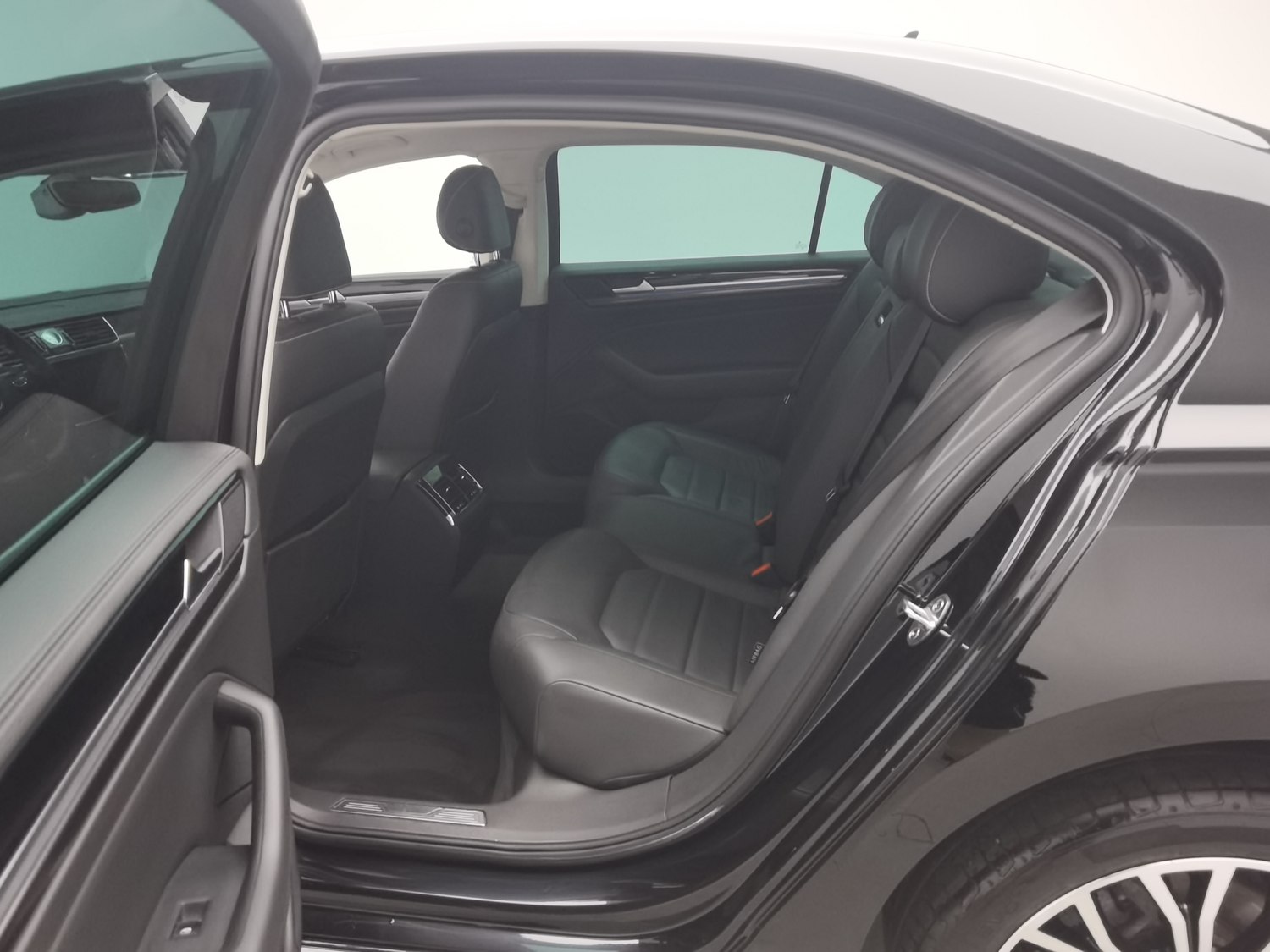 Used Volkswagen Phideon 2019 2.0 AT