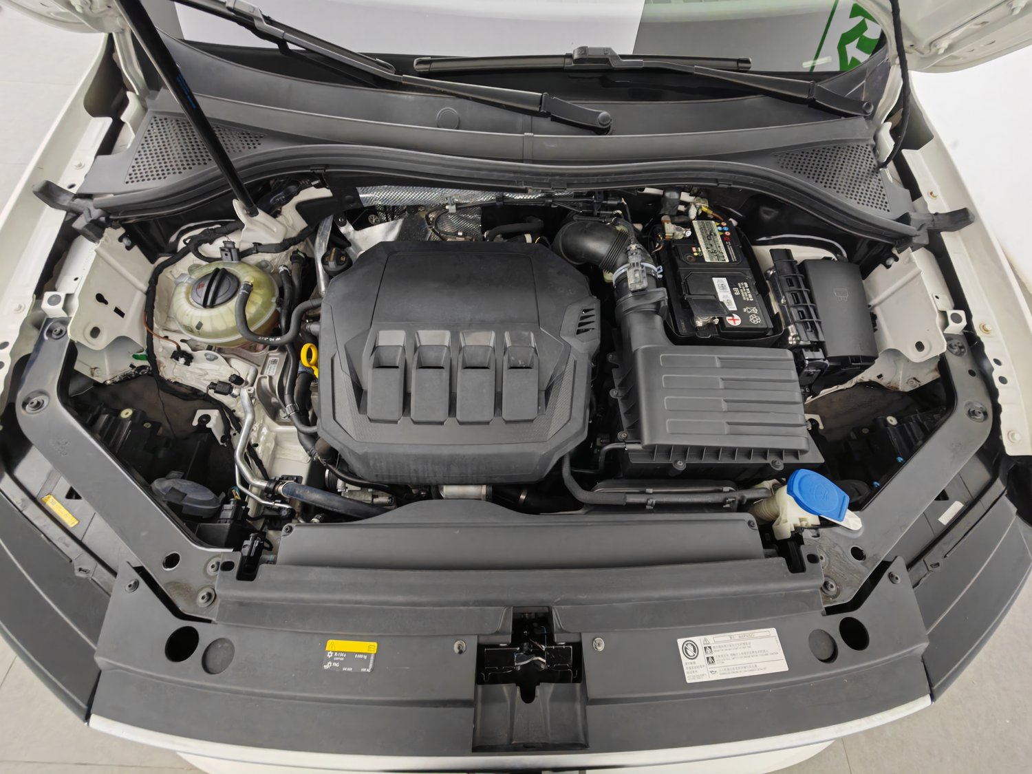 Used Volkswagen Tiguan L 2021 2.0 AT