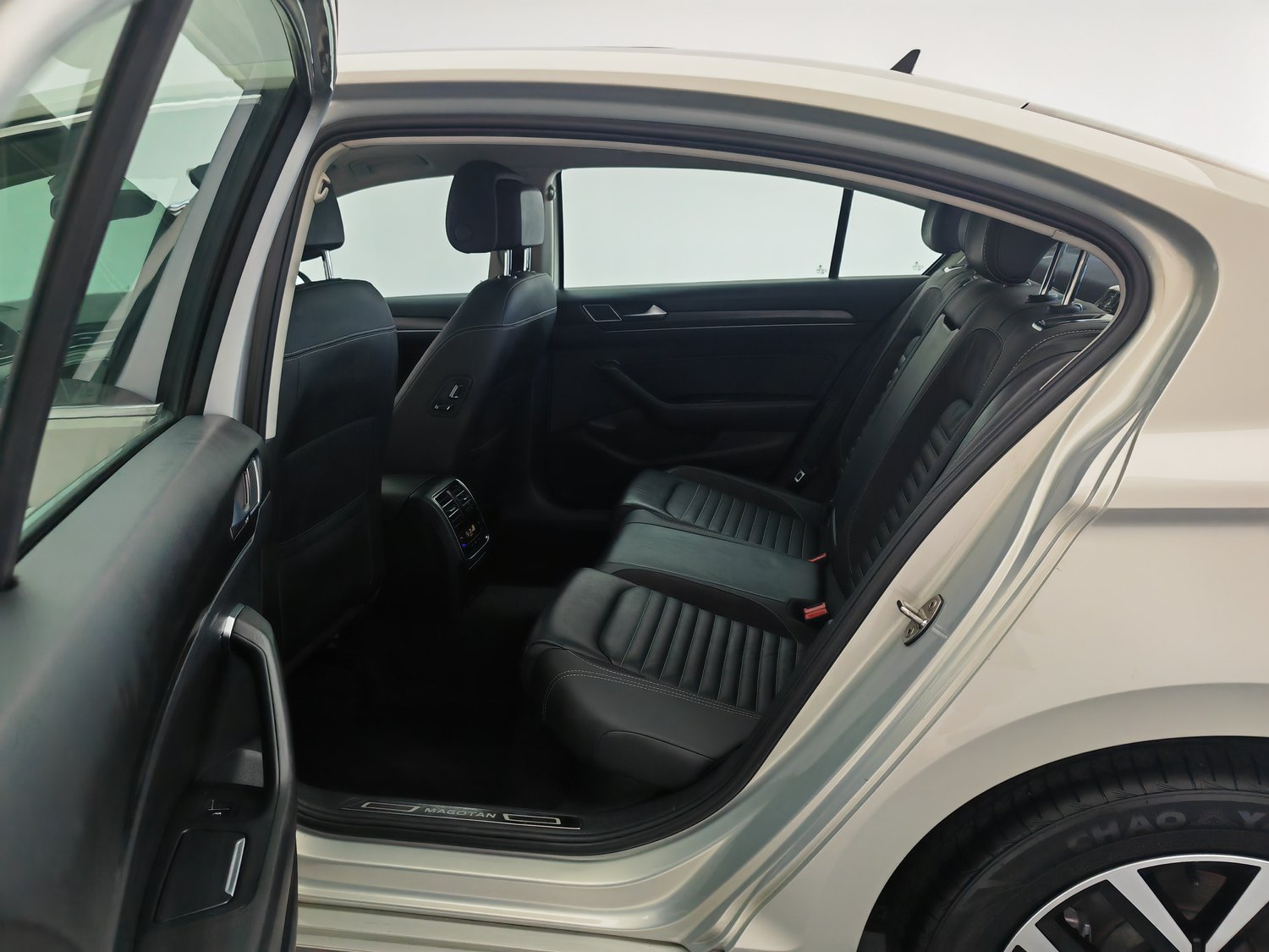 Used Volkswagen Magotan 2020 2.0 AT