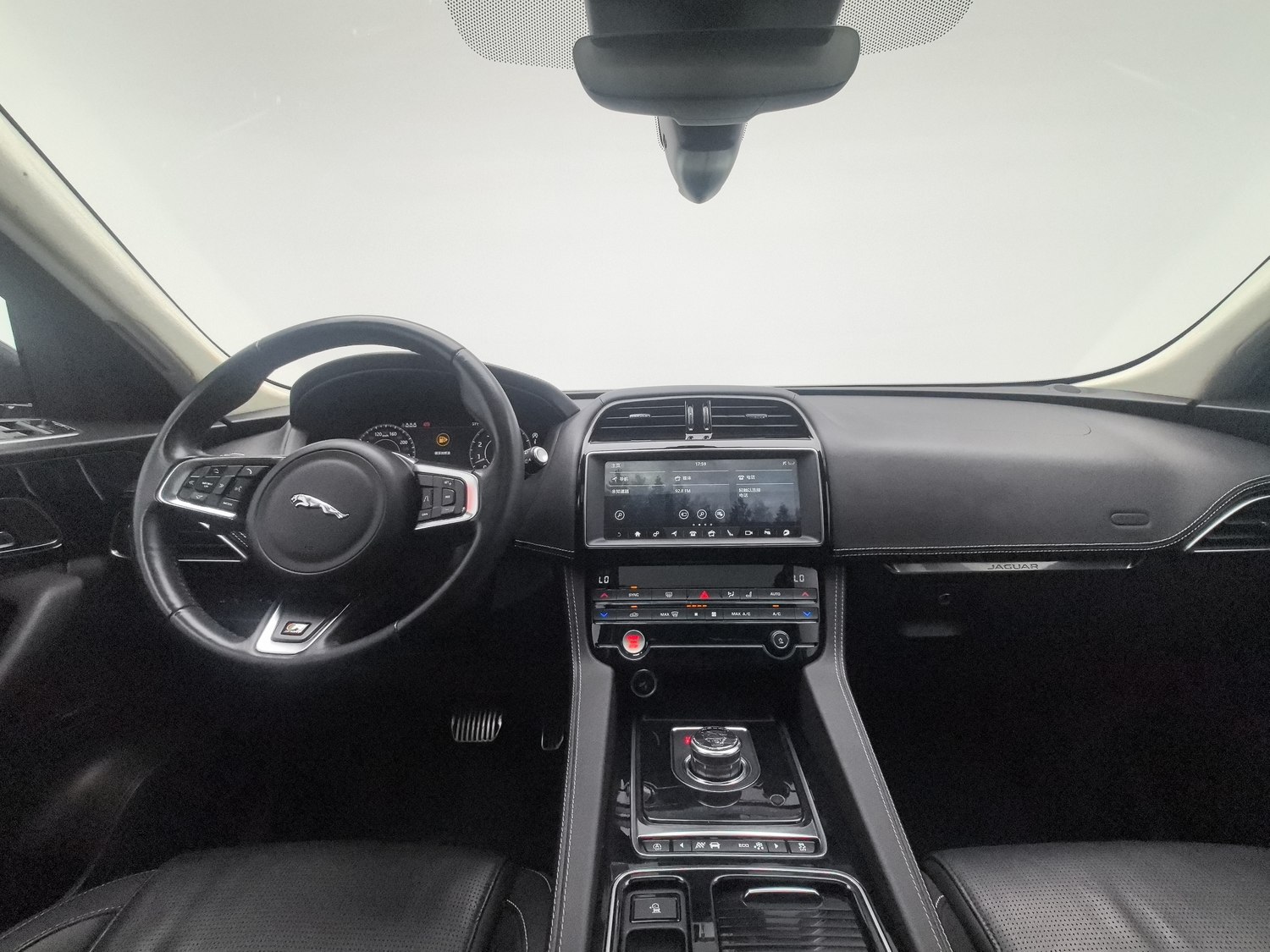 Used Jaguar F-PACE 2019 2.0 AT