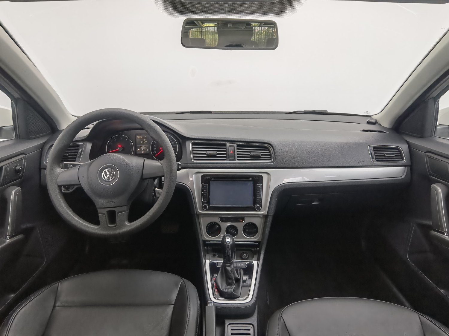 Used Volkswagen Gran Lavida 2013 1.6 AT