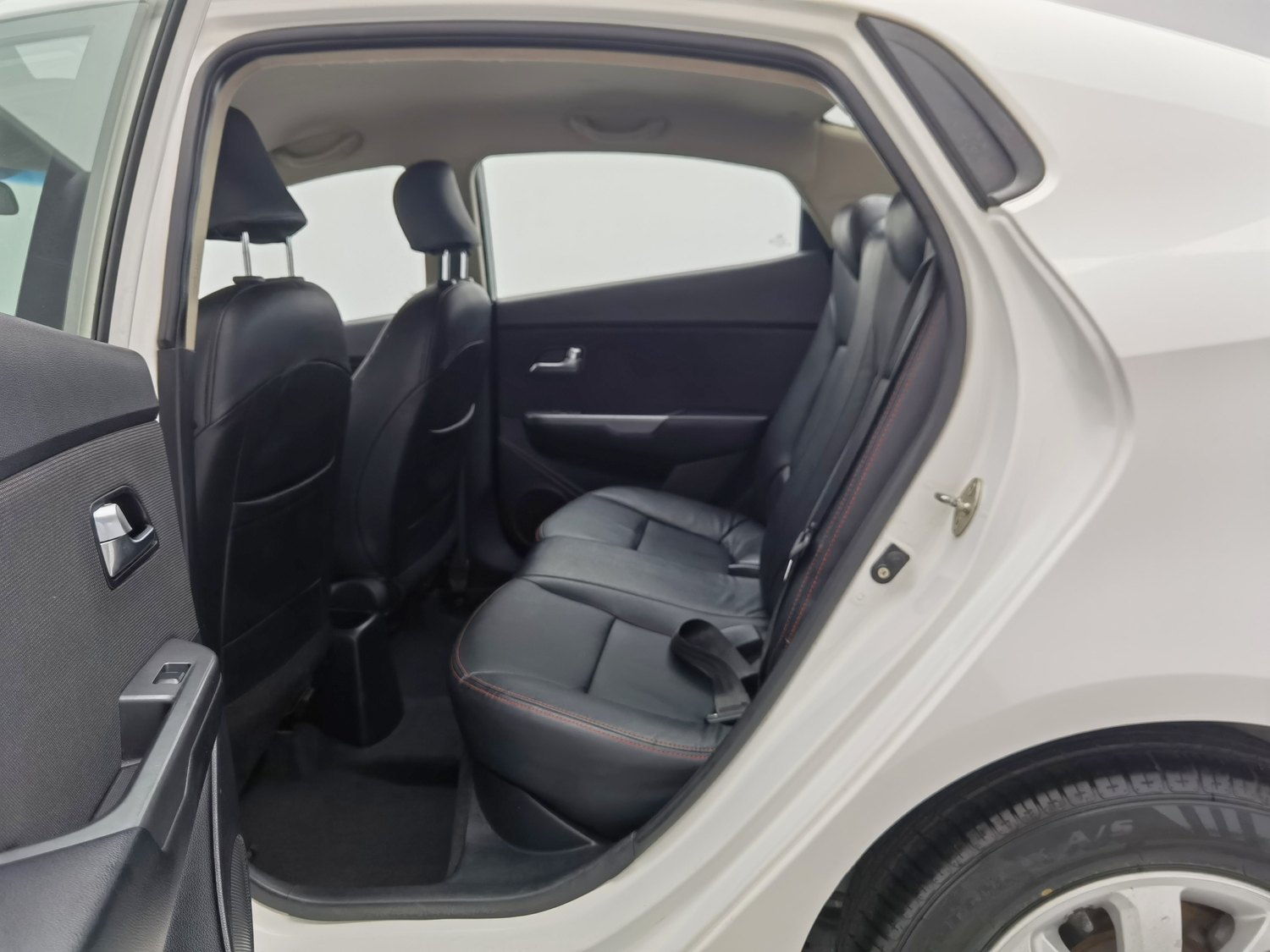 Used Kia K2 2015 1.4 MT