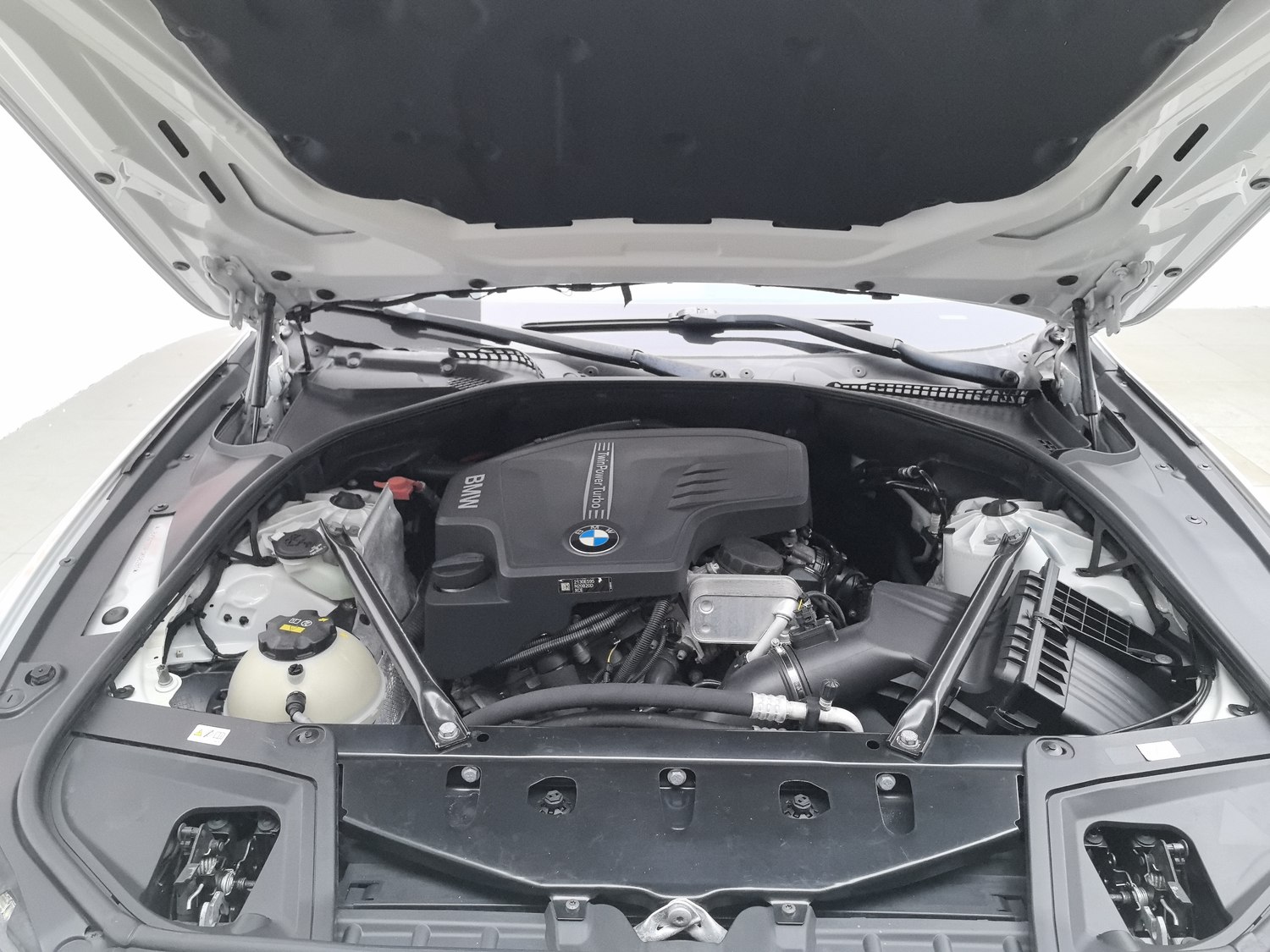 Used BMW THE5 2014 2.0 AT