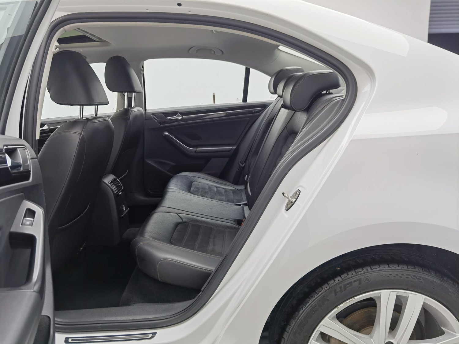 Used Volkswagen Sagitar 2018 1.4 AT