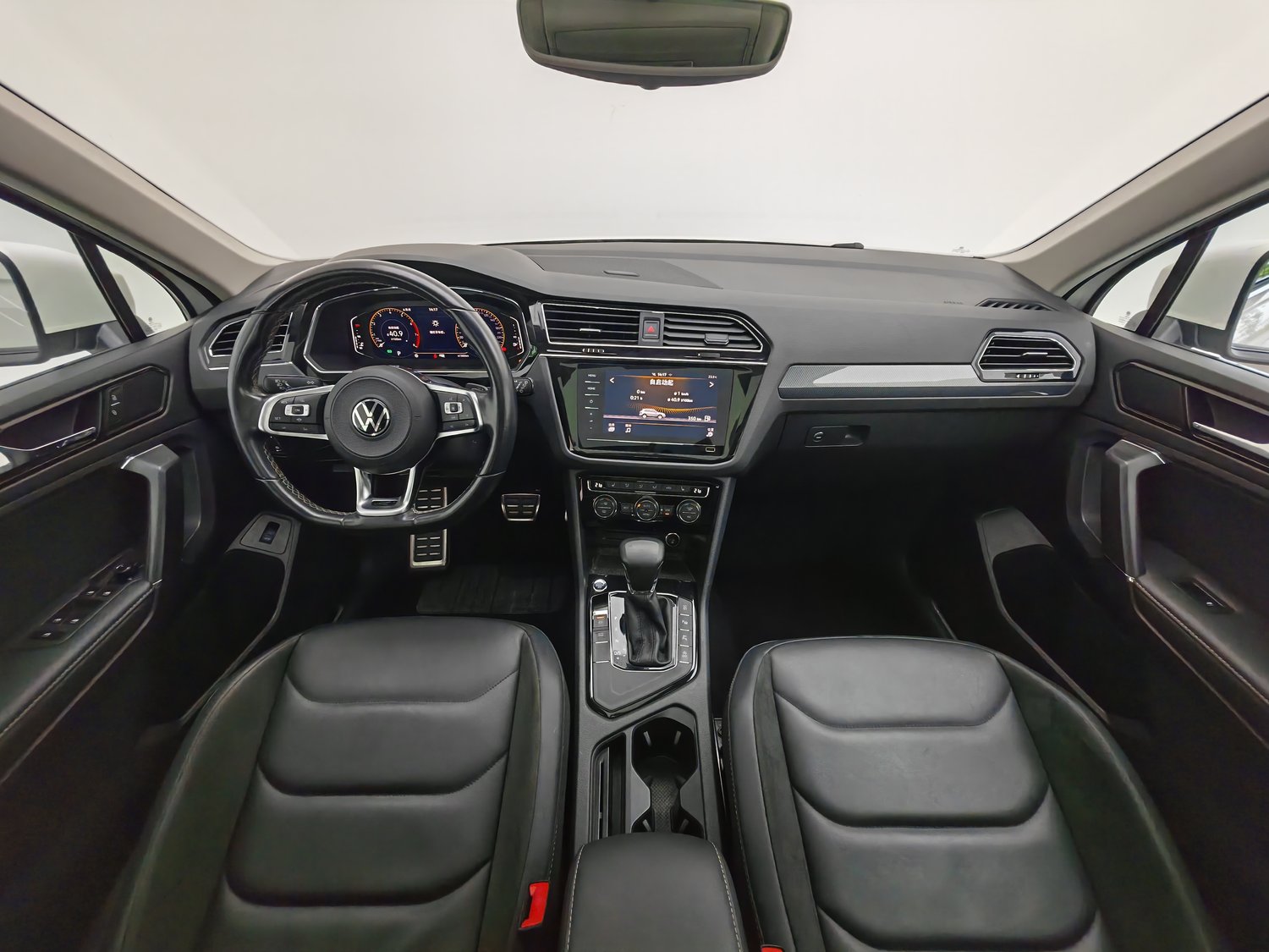 Used Volkswagen Tiguan L 2021 2.0 AT