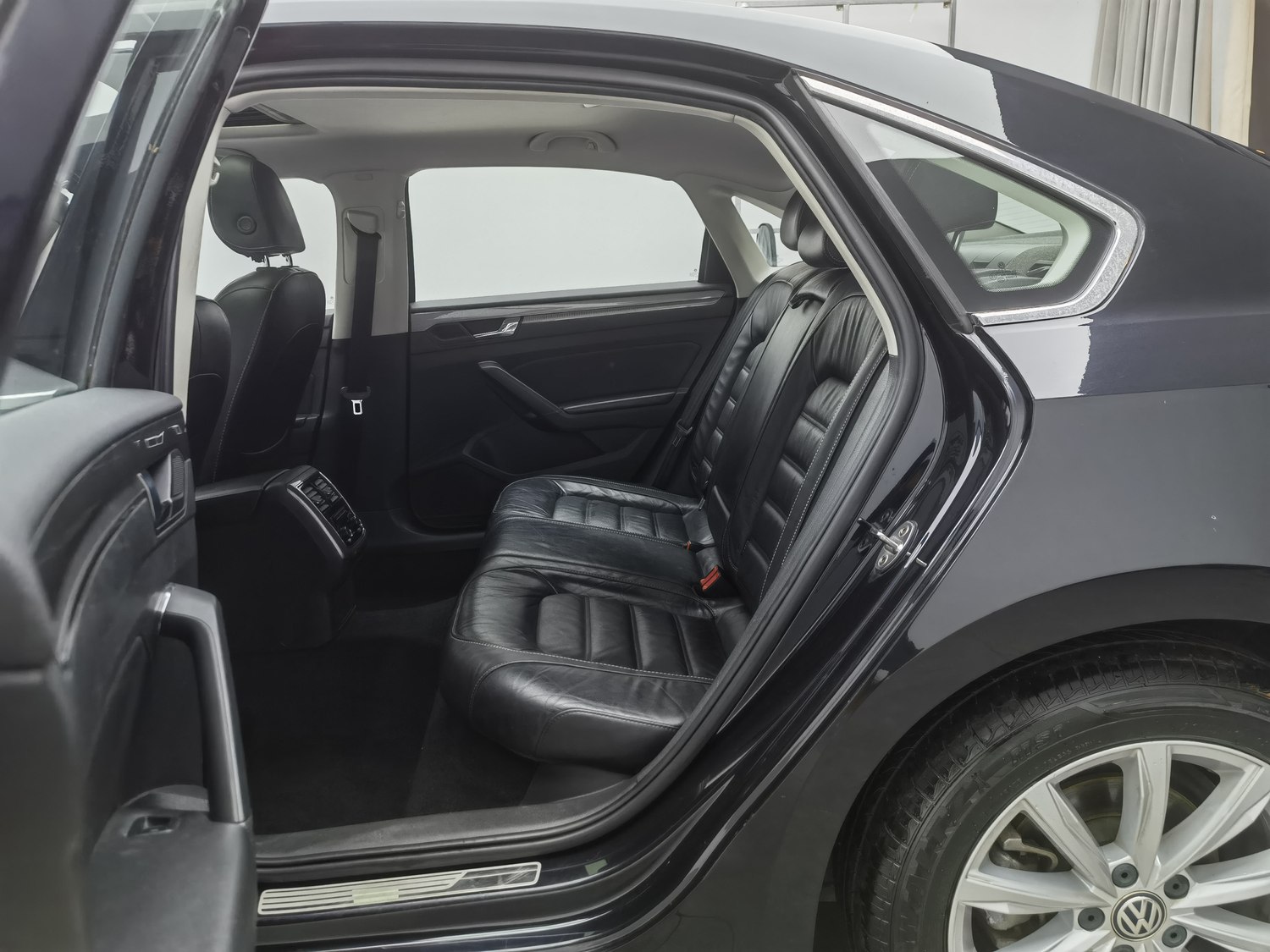 Used Volkswagen Passat 2017 1.8 AT