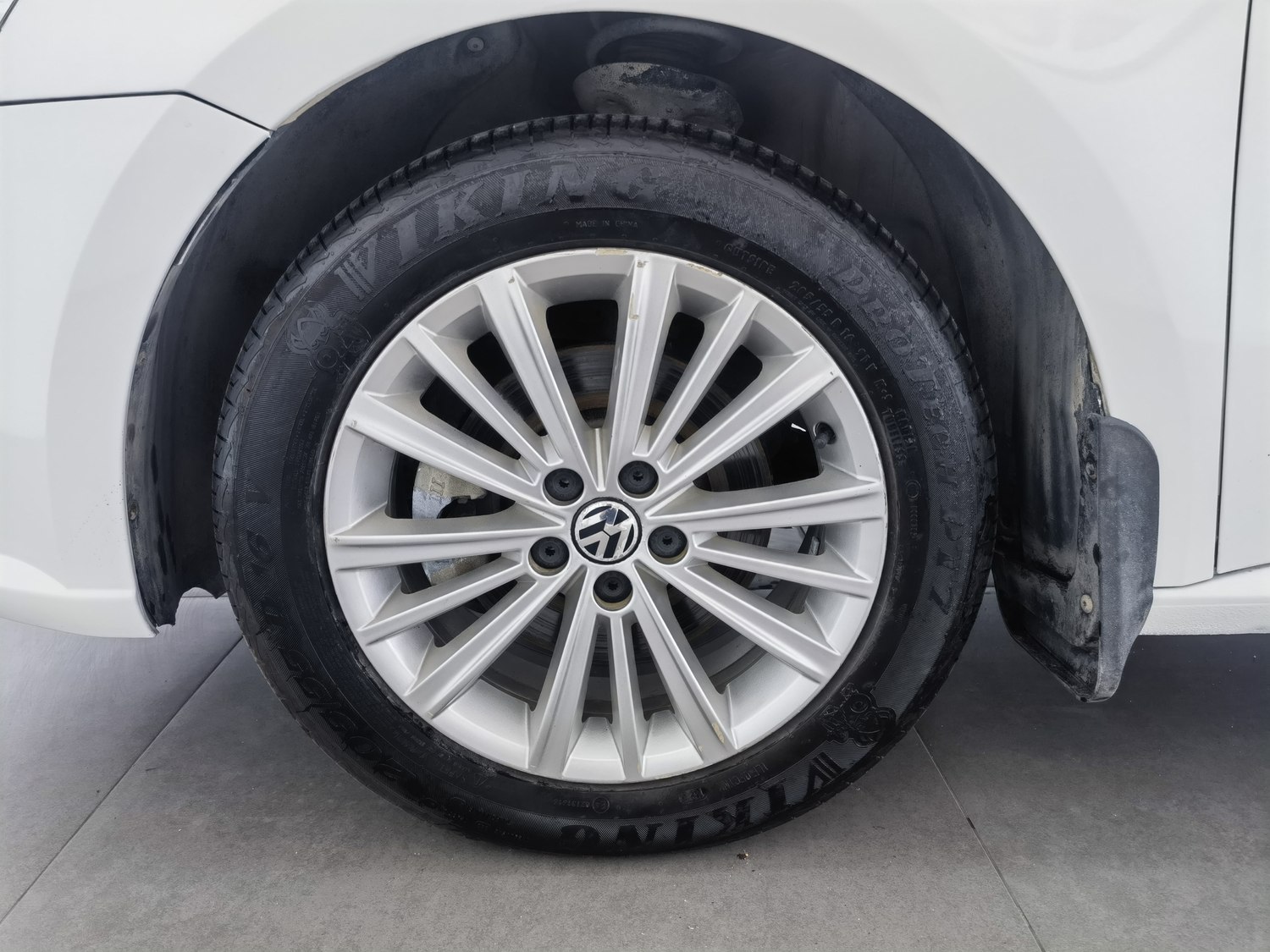 Used Volkswagen Gran Lavida 2013 1.6 AT