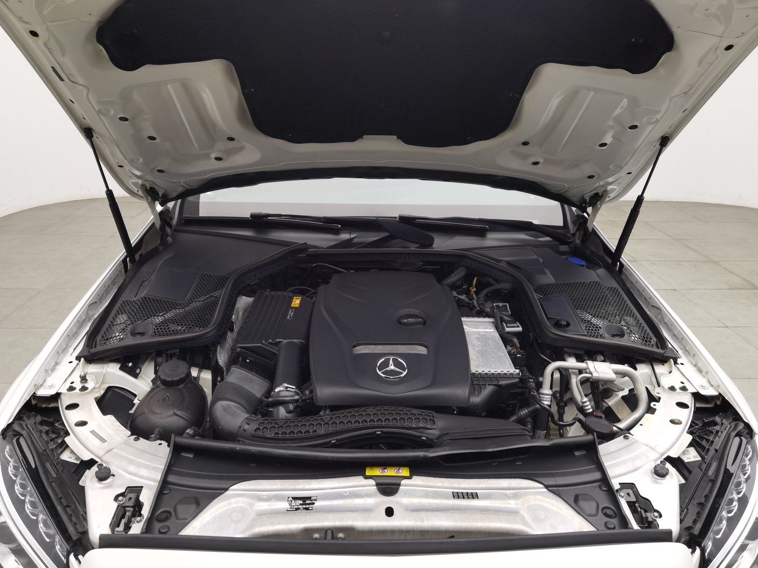 Used Mercedes-Benz C-Class 2018 2.0 AT