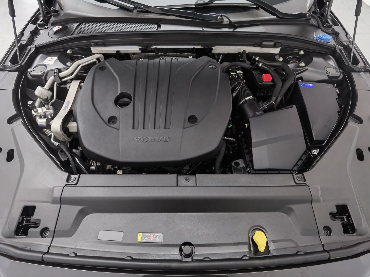 Used Volvo S90 2024 2.0 AT