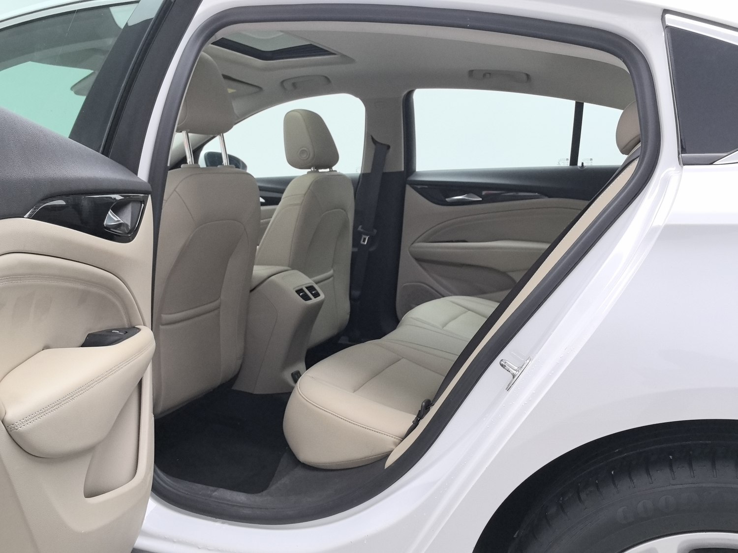Used Buick Regal 2020 1.5 AT