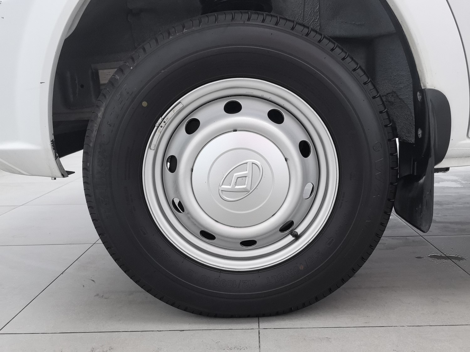 Used SAIC MAXUS V80 2023 2.0 MT