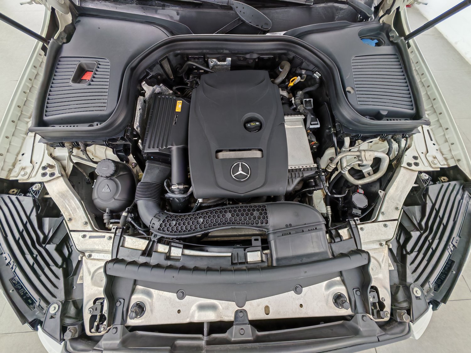 Used Mercedes-Benz GLC 2017 2.0 AT