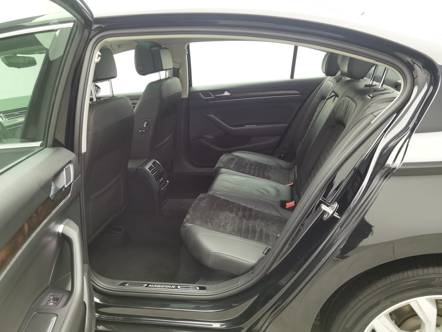 Used Volkswagen Magotan 2018 1.8 AT