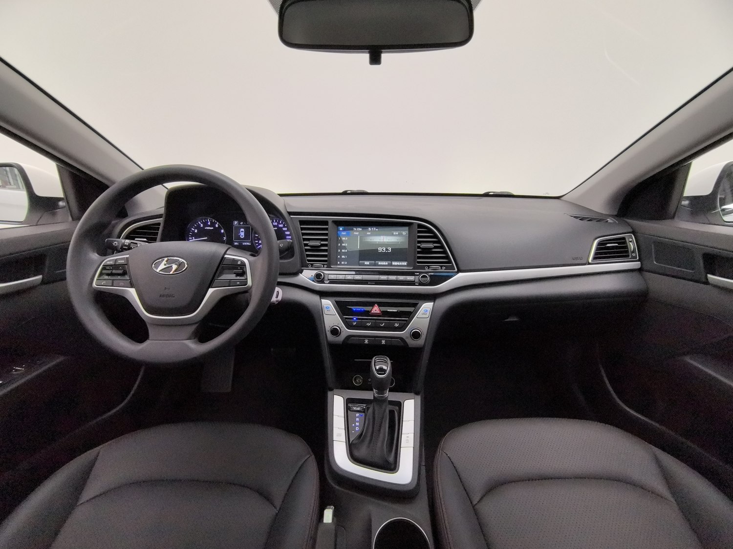 Used Hyundai Elantra 2016 1.6 AT