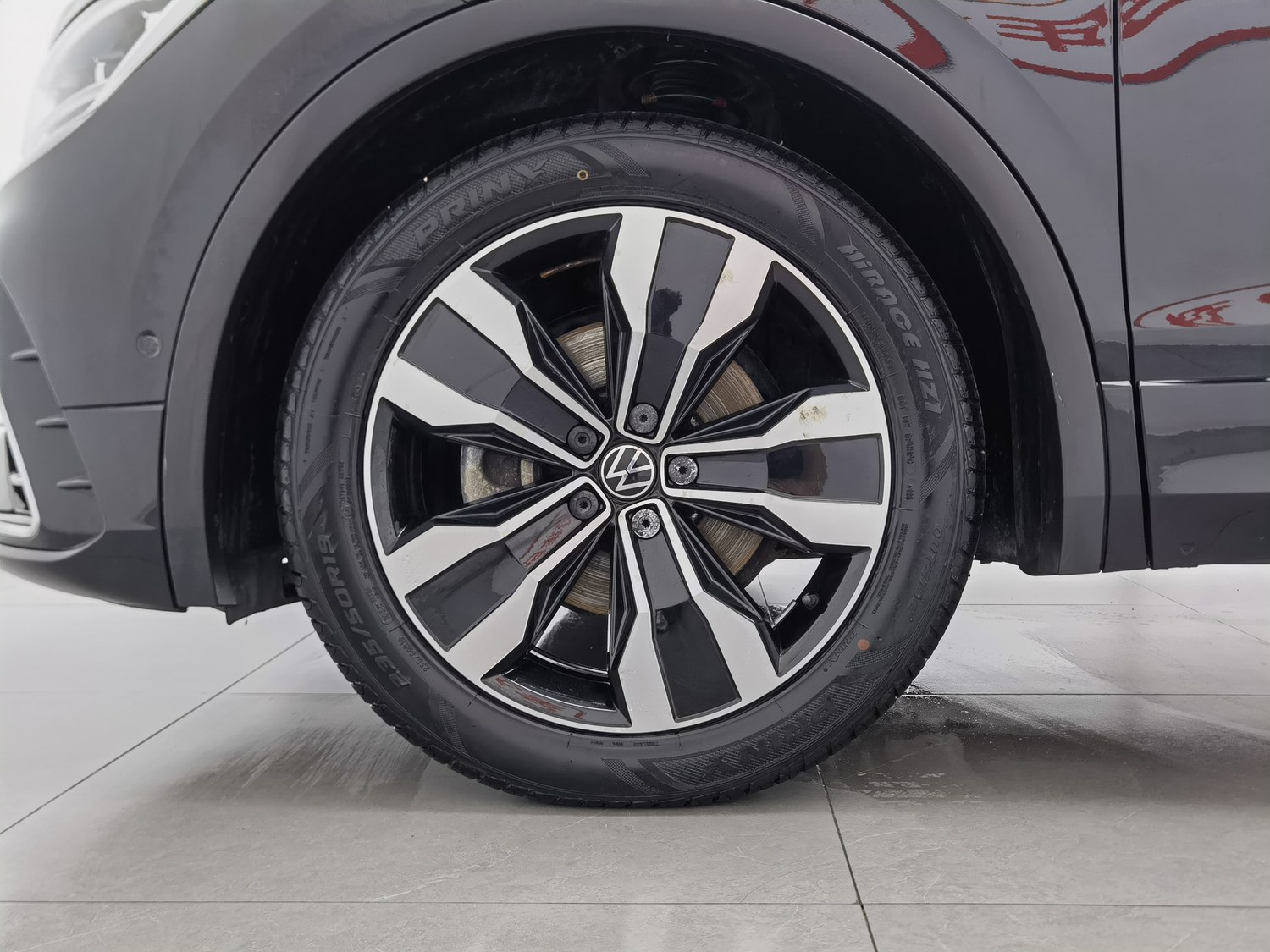 Used Volkswagen Tiguan L 2024 2.0 AT