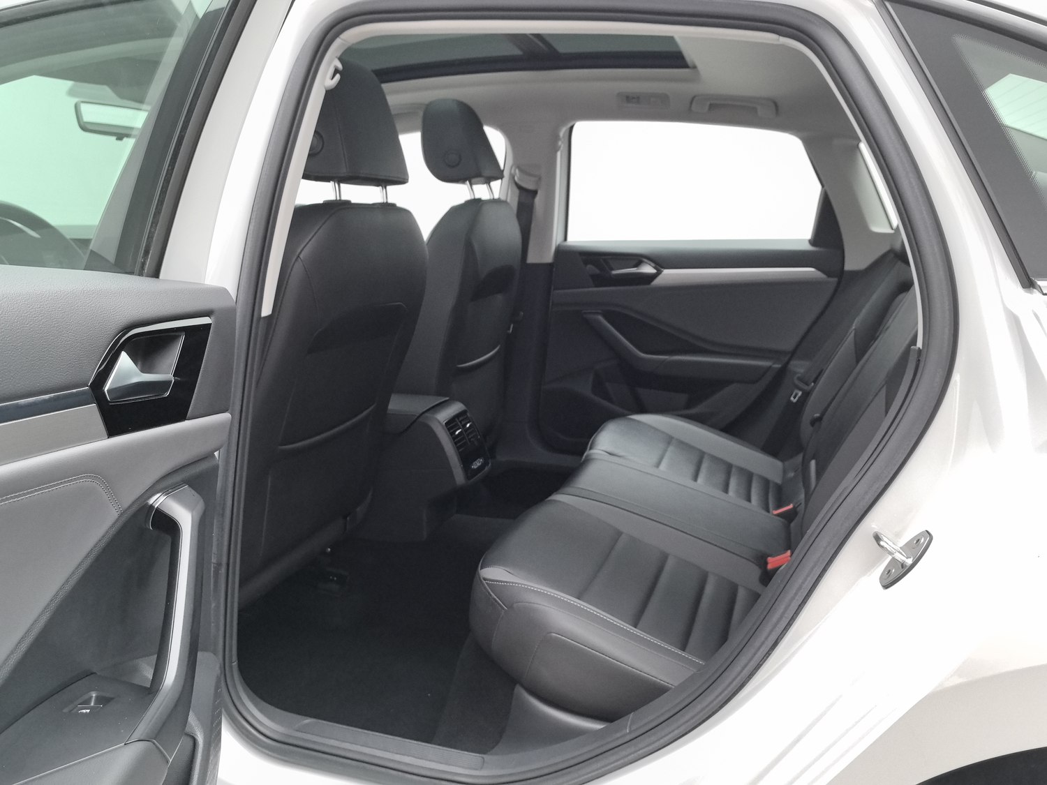 Used Volkswagen Sagitar 2019 1.4 AT